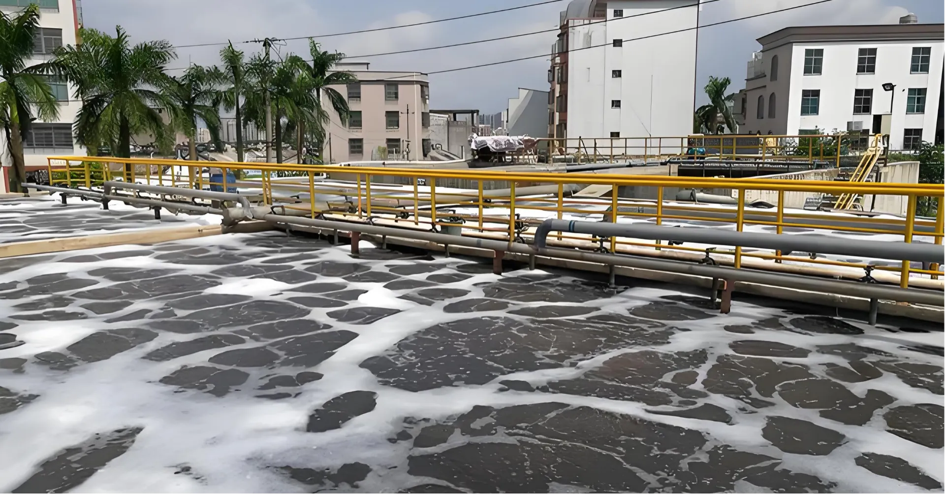 Understanding Antifoaming and Defoaming Agents: Types, Uses, and Applications