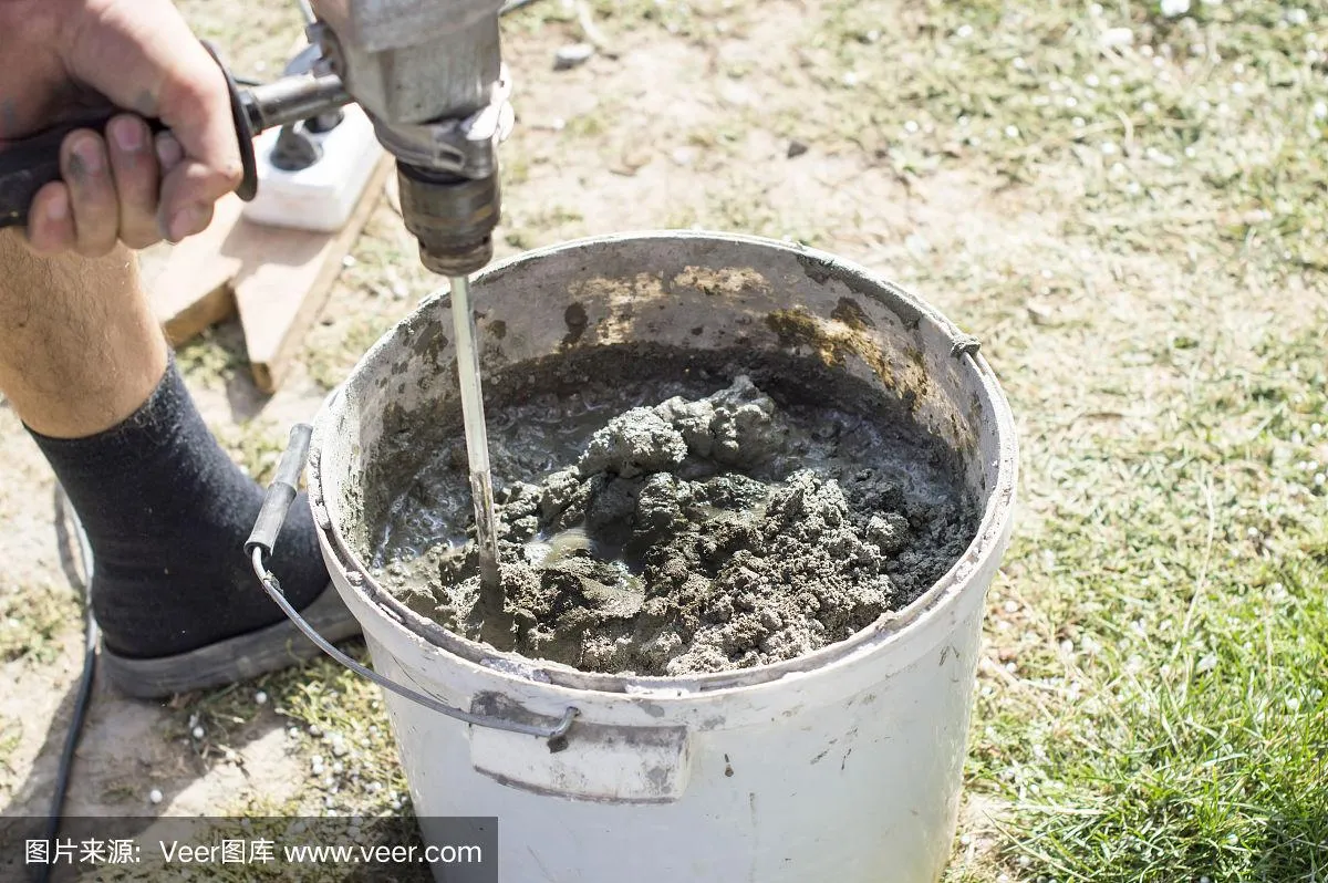 Understanding Water Reducing Admixtures: Types, Applications, and the Role of Polycarboxylate Ethers (PCE)