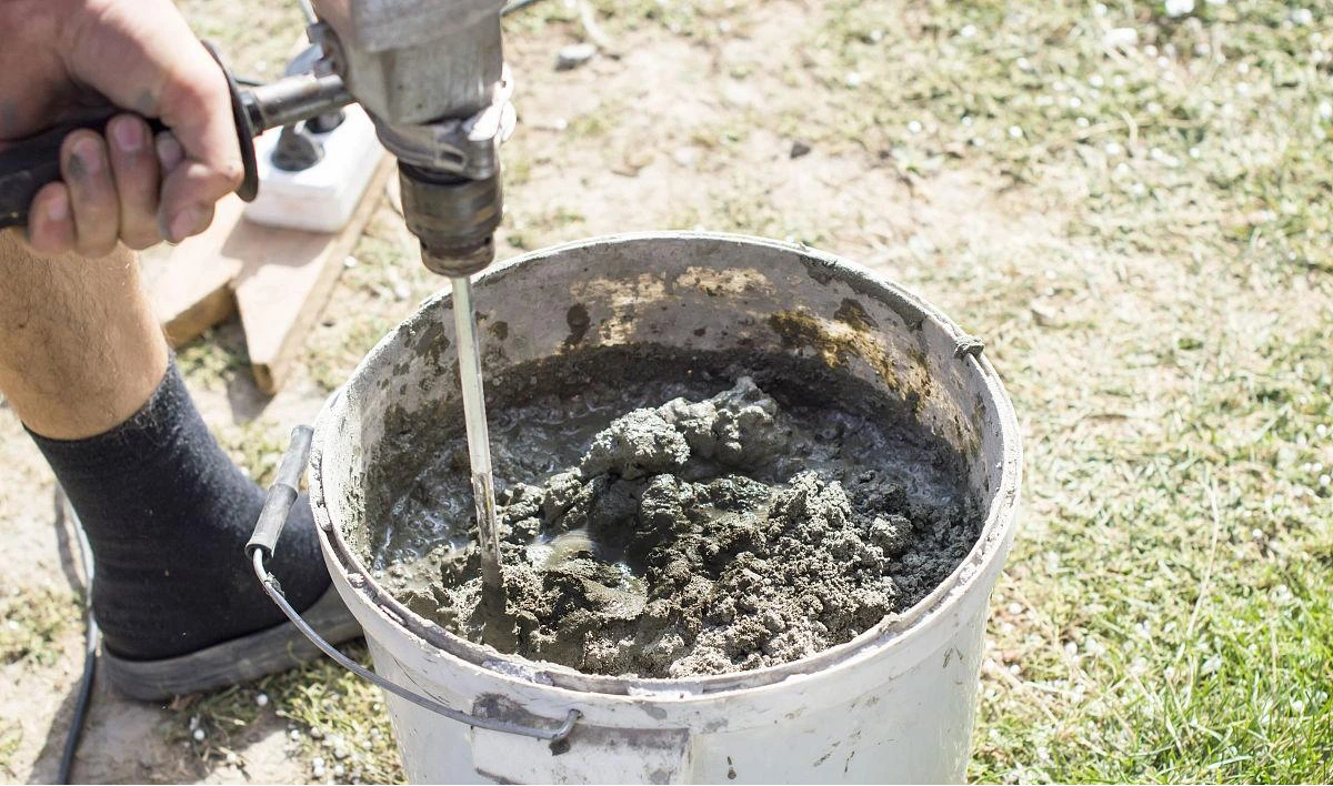 Advanced Concrete Solutions: The Role of Water Reducing Admixtures in Modern Construction