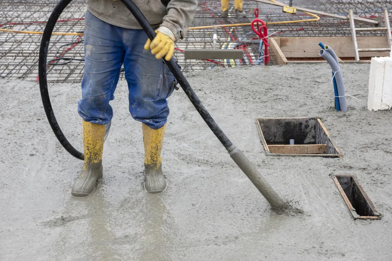 Advanced Concrete Solutions: The Role of Water Reducing Admixtures in Modern Construction