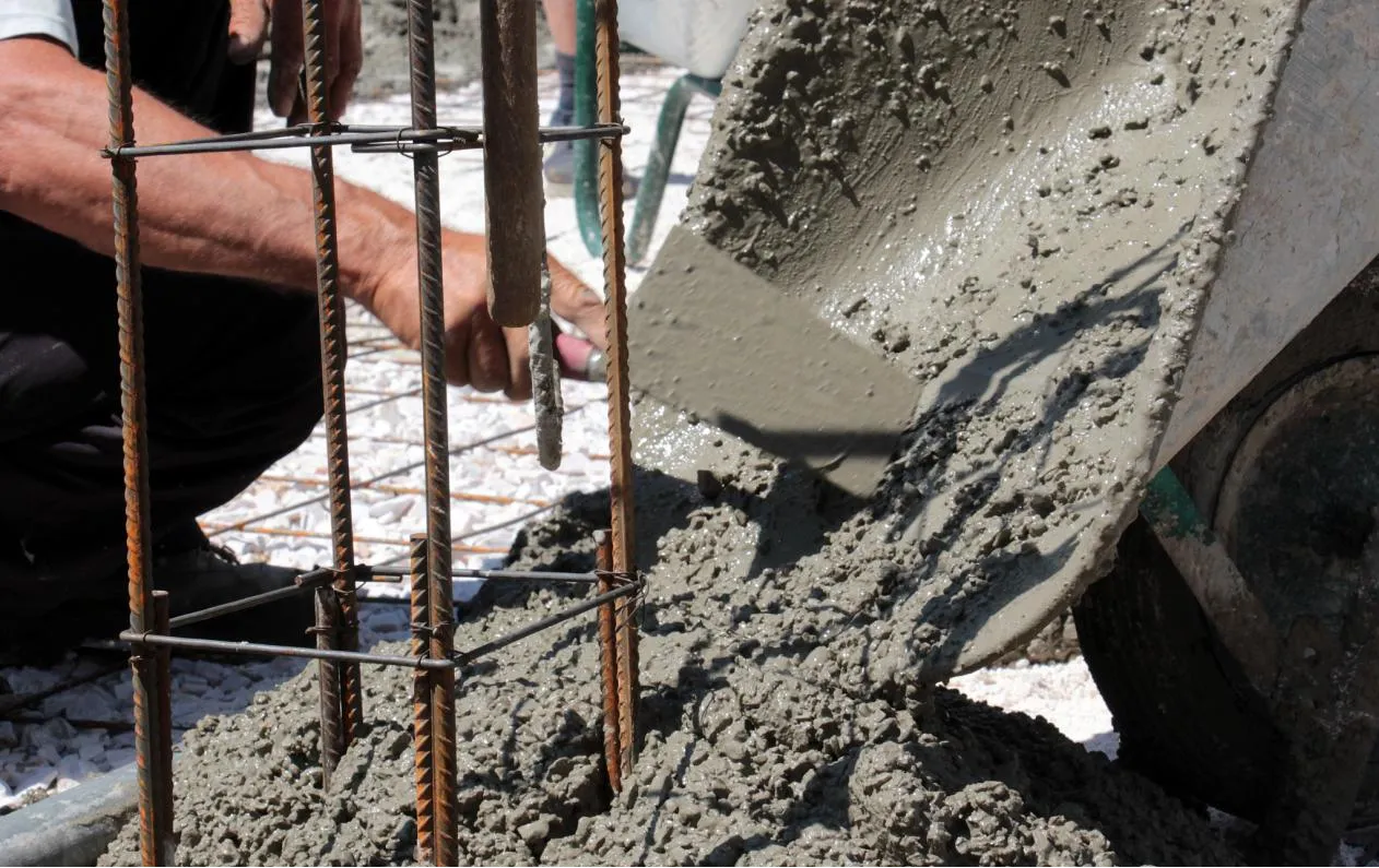 Comprehensive Guide to Types of Water-Reducing Admixtures in Modern Concrete Technology