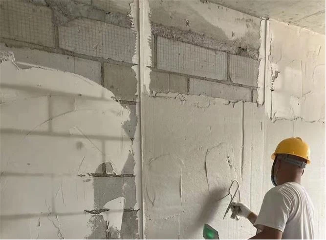 Mastering Plastering Techniques with Retarders and Additives for Professional Results